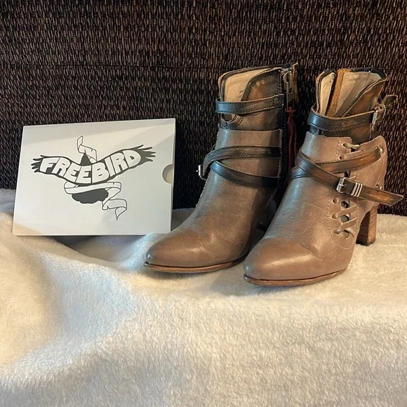 Freebird Jerome, Stone multi size 9, EUC (runs narrow/small) - Picture 3 of 6